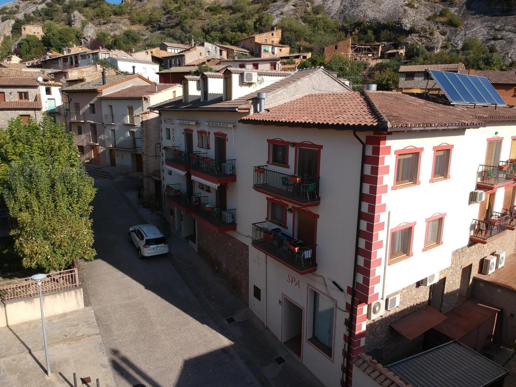 Apartamentos Casa Domenc Aren Екстериор снимка
